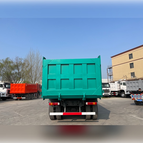 İkinci Əl HOWO 6X4 Yük maşını