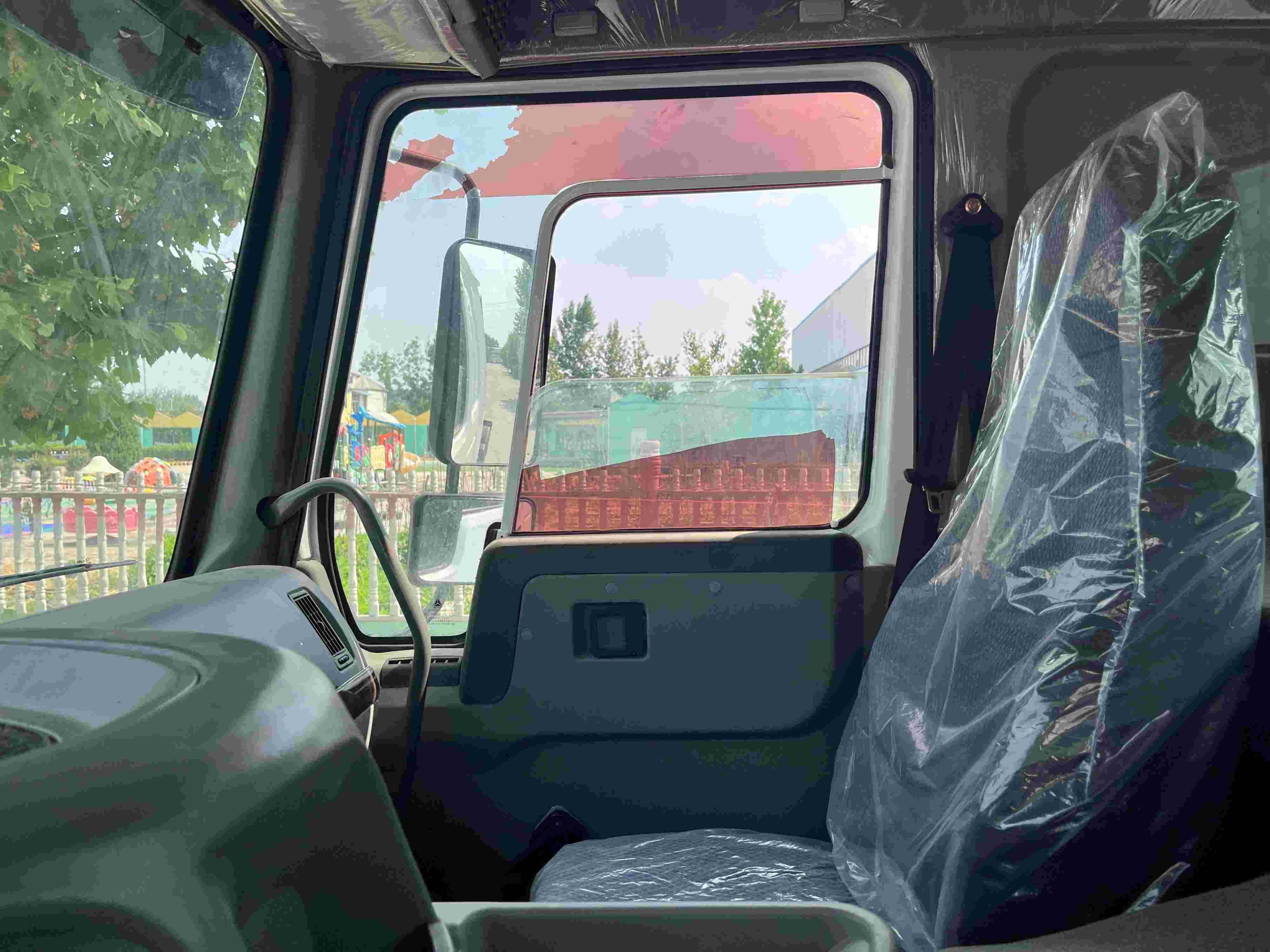 HOWO 6X6 Used Tractor Truck