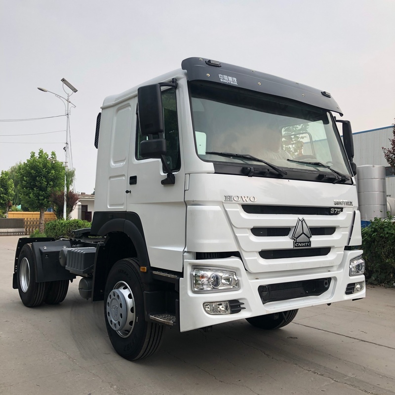 Camión de tractor sinotruck 4x2 usado