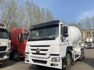Howo Mixing Tank Truck