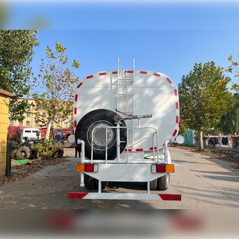 Water Sprinkler Truck