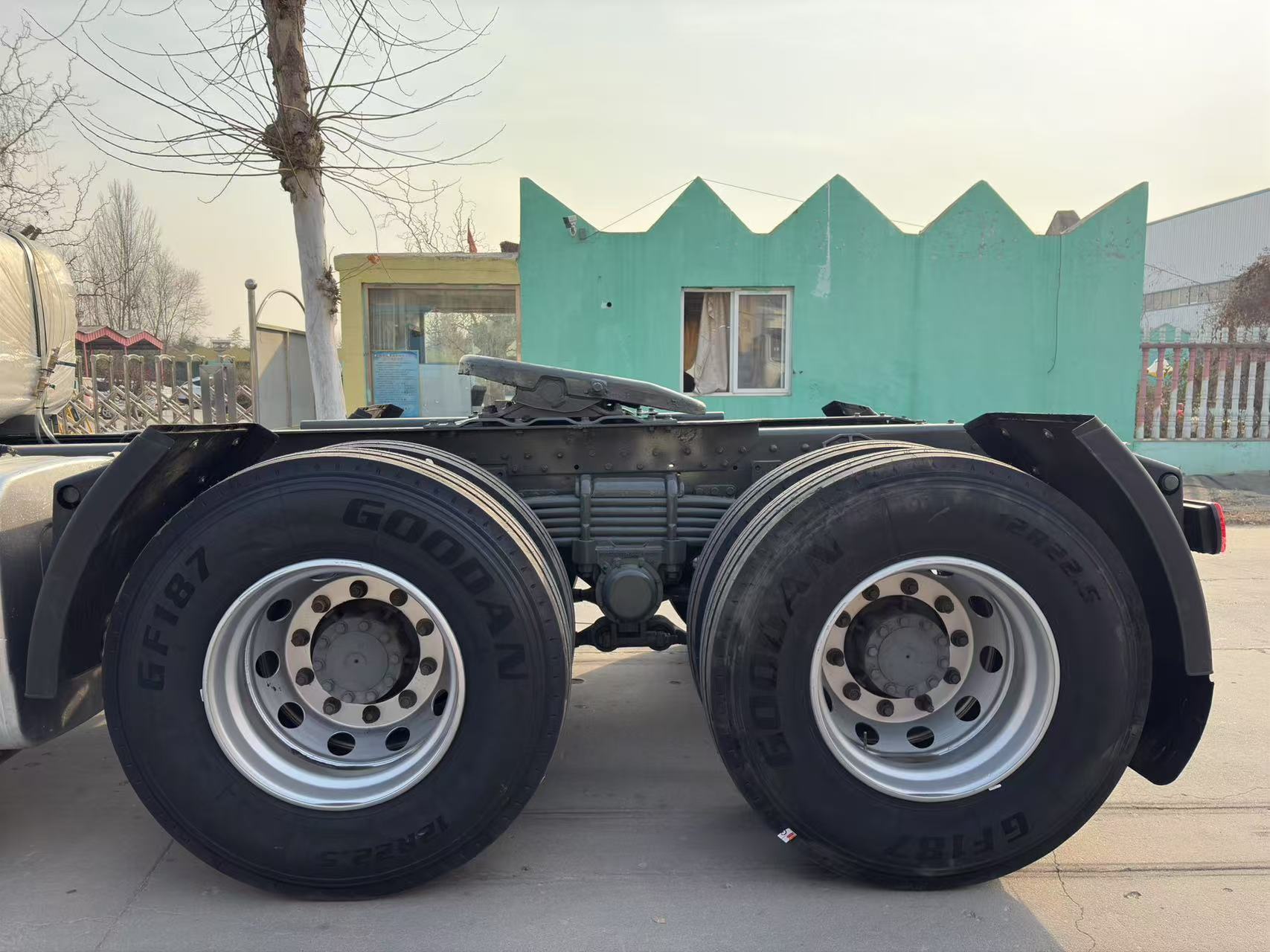 прицепной грузовик howo nx