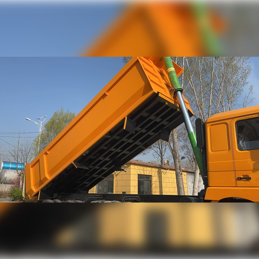 Camión volquete Shacman F3000 U