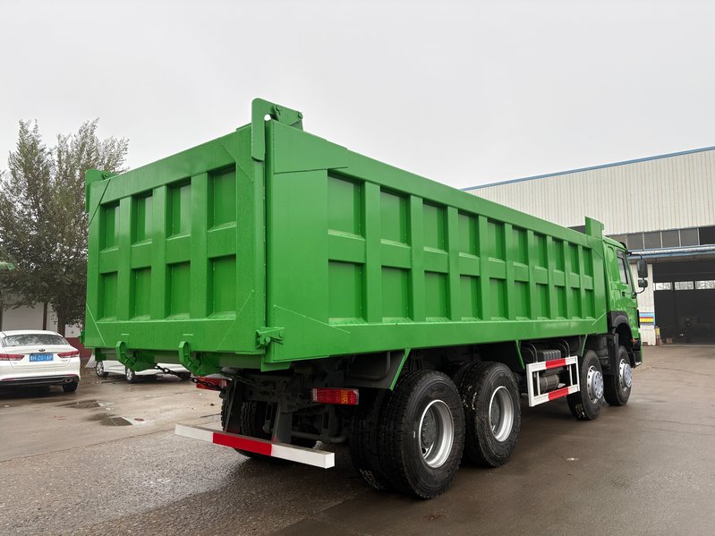 camion benne basculante howo 12 roues