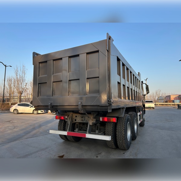 شاحنة قلابة HOWO NX 6×4