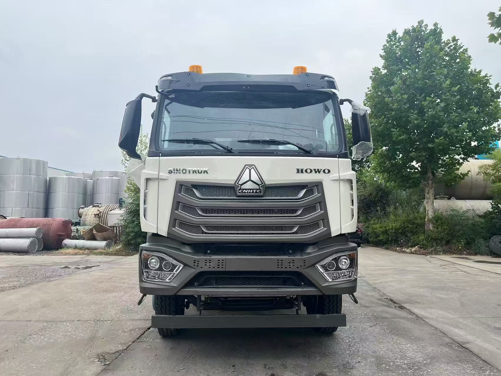 Camião basculante Sinotruk Howo NX 6x4 30-40T