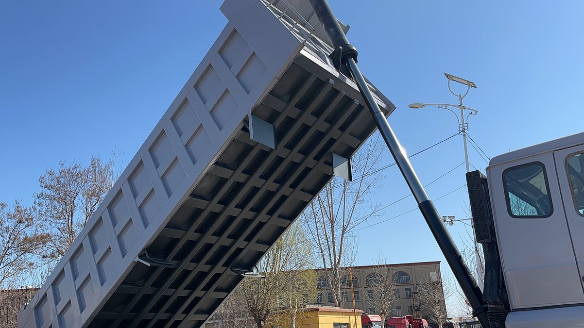 Camion 12 roues remis à neuf