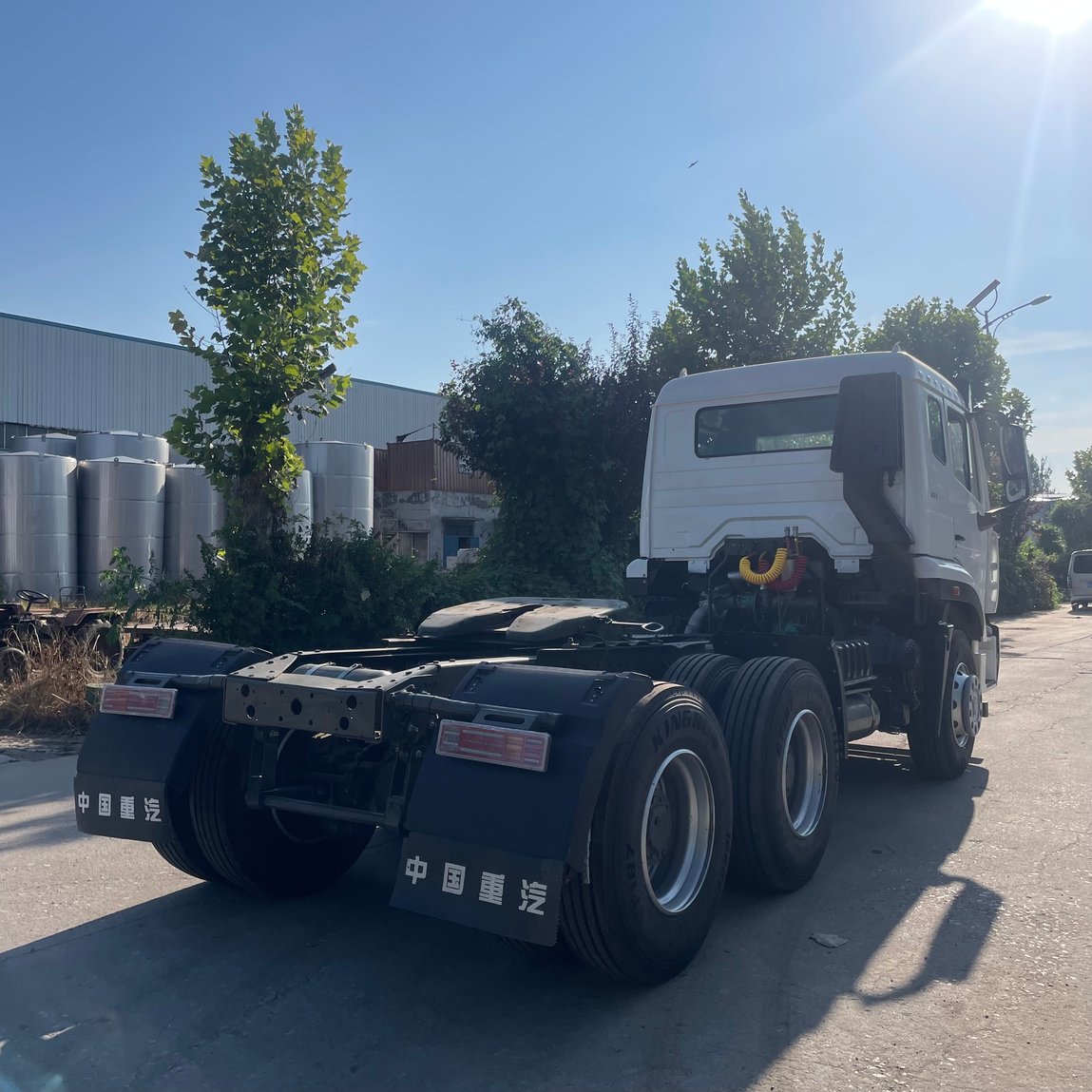 Camión tractor Sinotruk Howo NX 6x4 usado