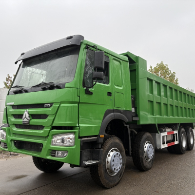 camión volquete 8x4 usado