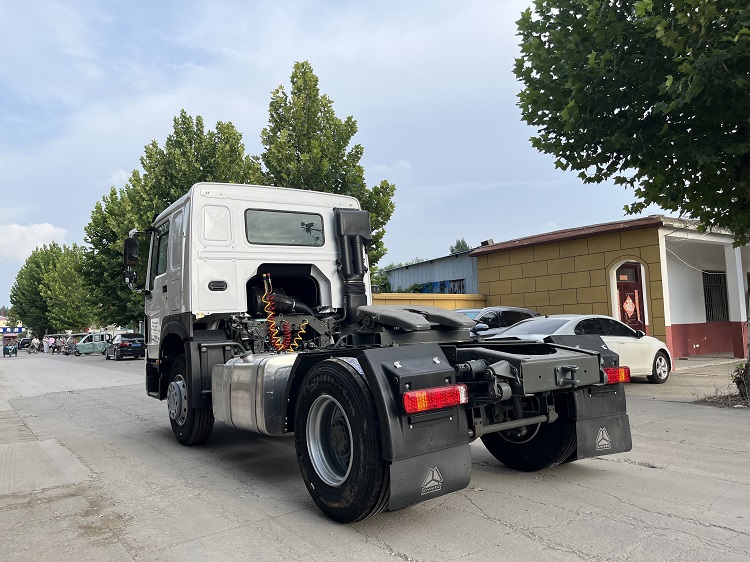 Седельный тягач Howo 4×2 б/у