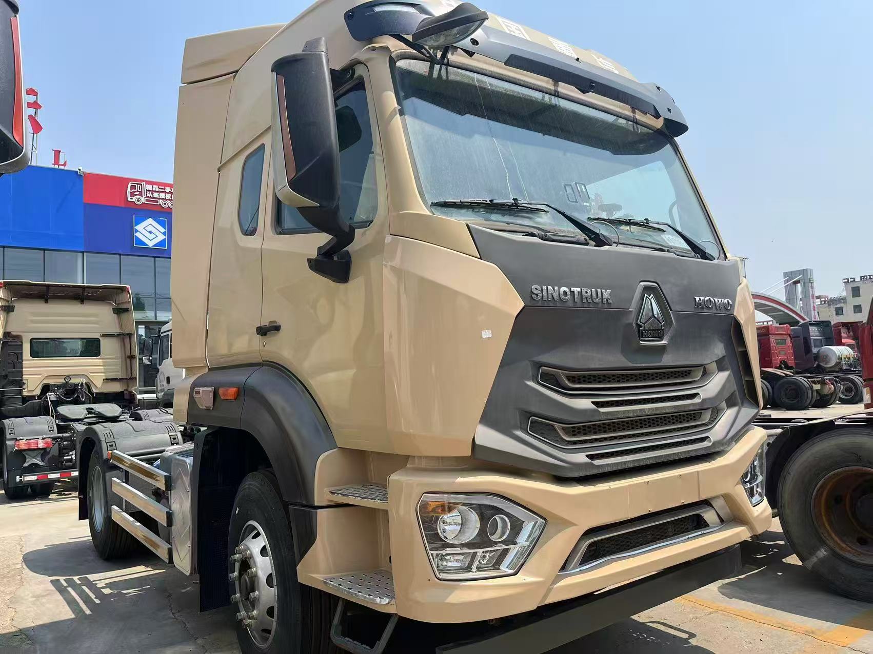 მეორადი Sinotruk Howo NX Hohan 4x2 ტრაქტორი