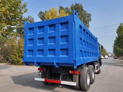 Cycle de remplacement de l'huile hydraulique du camion-benne