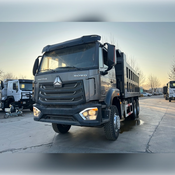 شاحنة قلابة HOWO NX 6×4