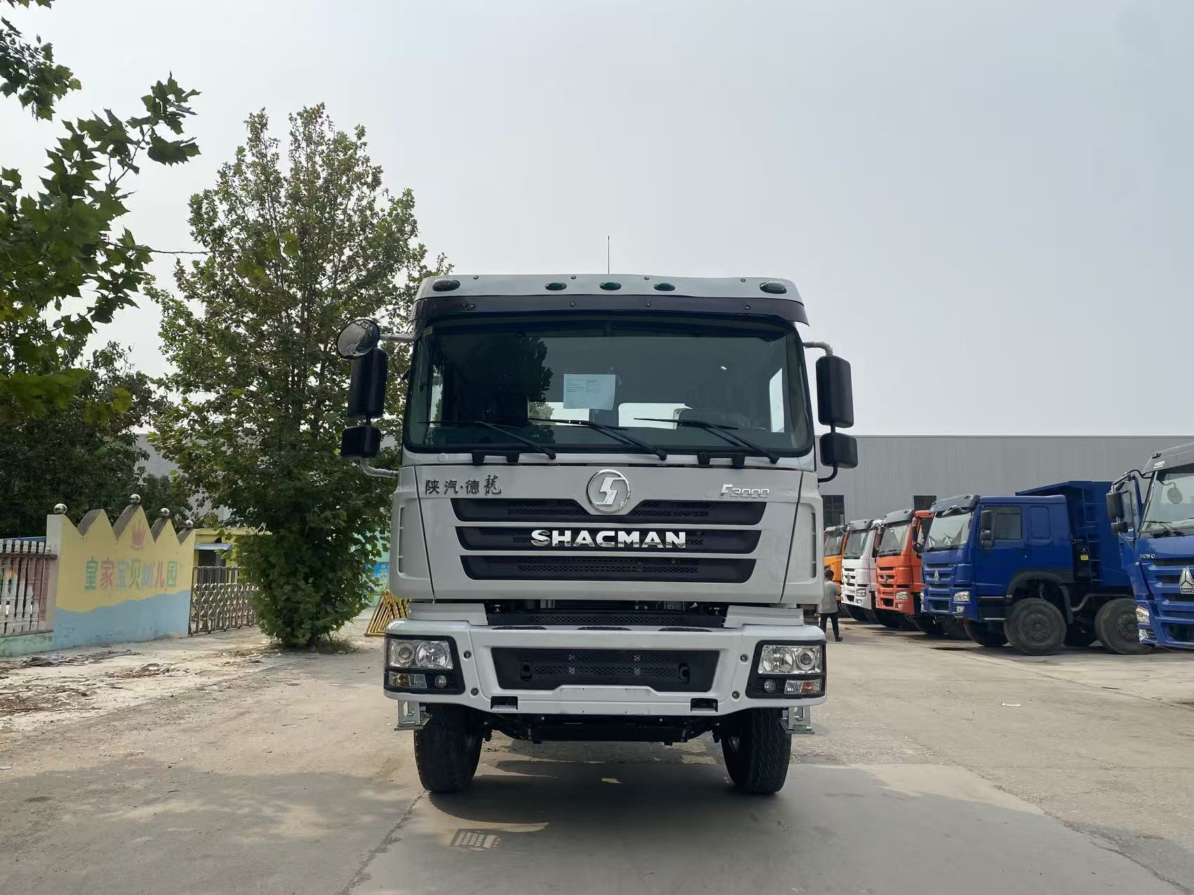 شاحنة جرار SHACMAN 6x4