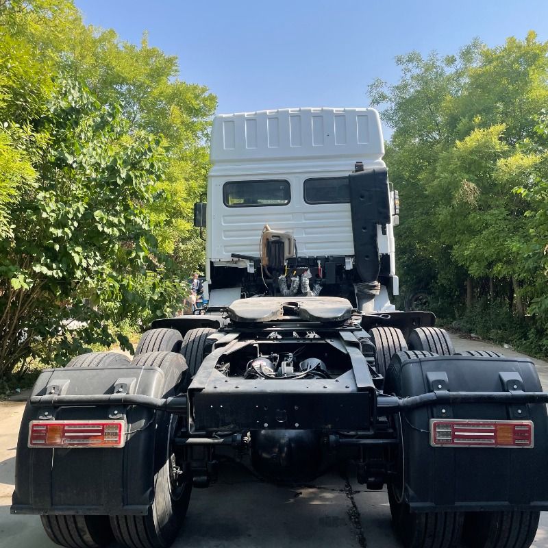 Used Shacman F3000 High Roof Truck