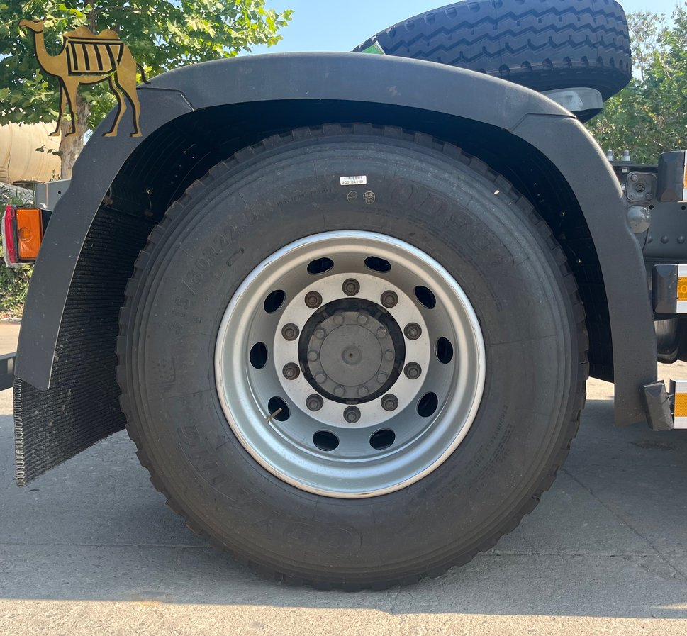 Camião tractor Howo 4x2 usado