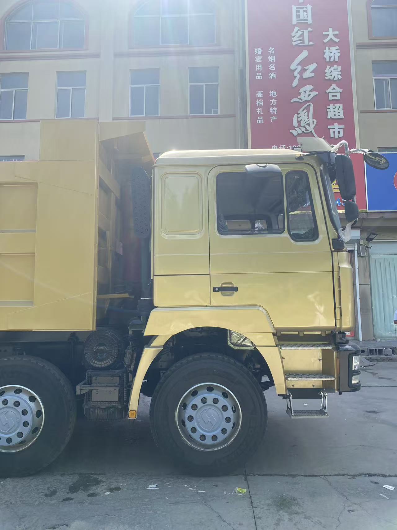 SHACMAN 8x4 Yük Maşını